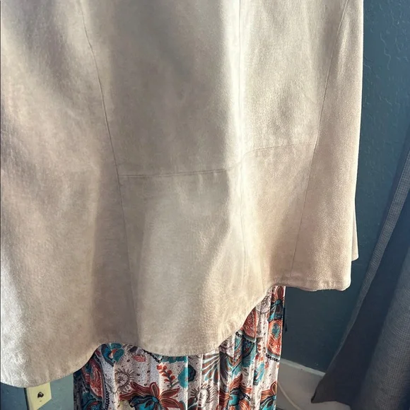 Dialogue Beige Fringe Suede Blazer - Picture 7 of 8